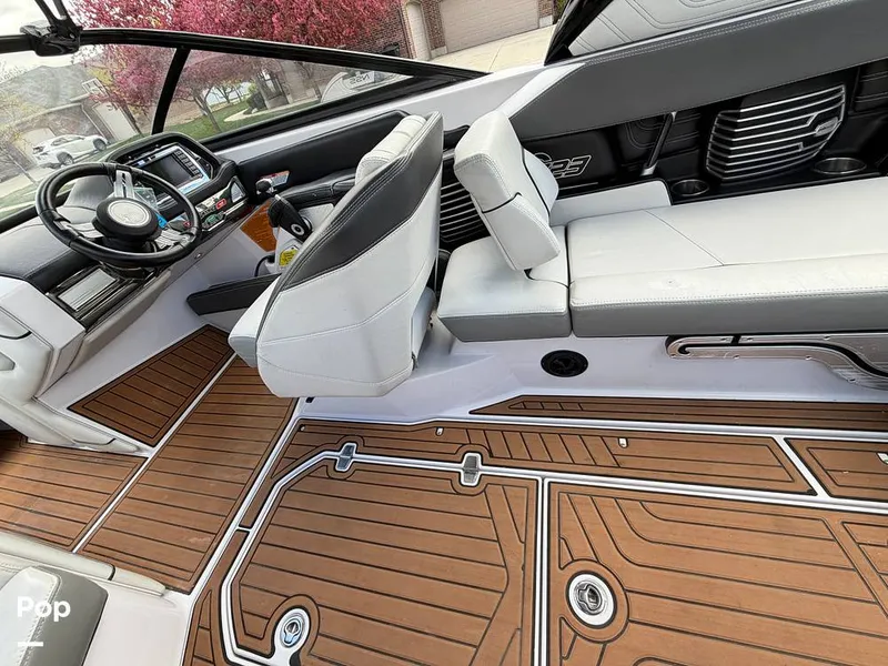 Slide: The Image of Nautique Super Air Nautique G23 2013 - 16321966