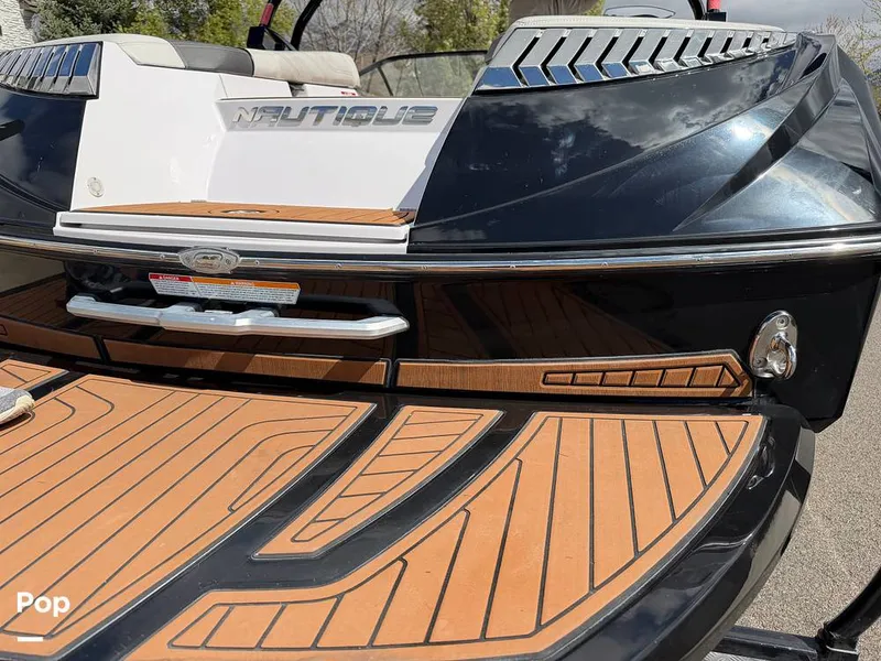 Slide: The Image of Nautique Super Air Nautique G23 2013 - 16322117