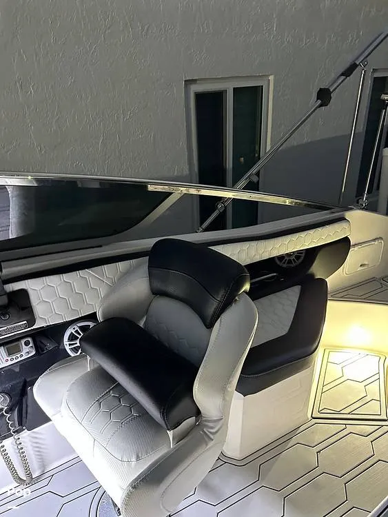 Slide: The Image of Regal FASDECK 2520 2008 - 16341303