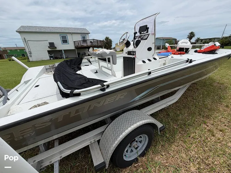 Slide: The Image of Crestliner 2000 Bay 2019 - 16431105