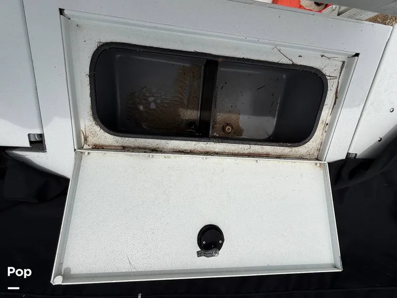 Slide: The Image of Crestliner 2000 Bay 2019 - 16431113