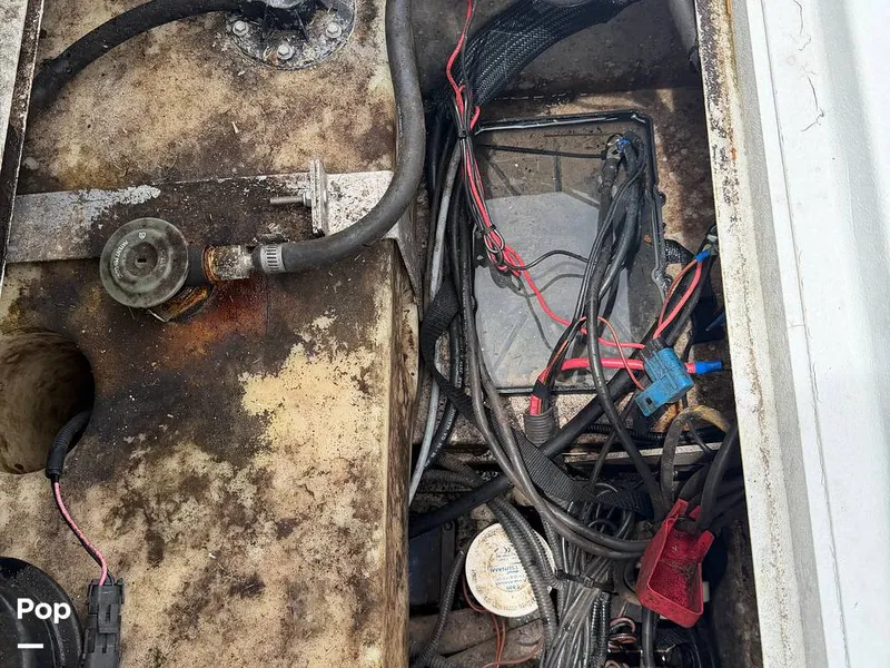Slide: The Image of 32 gal. fuel tank - 16431114