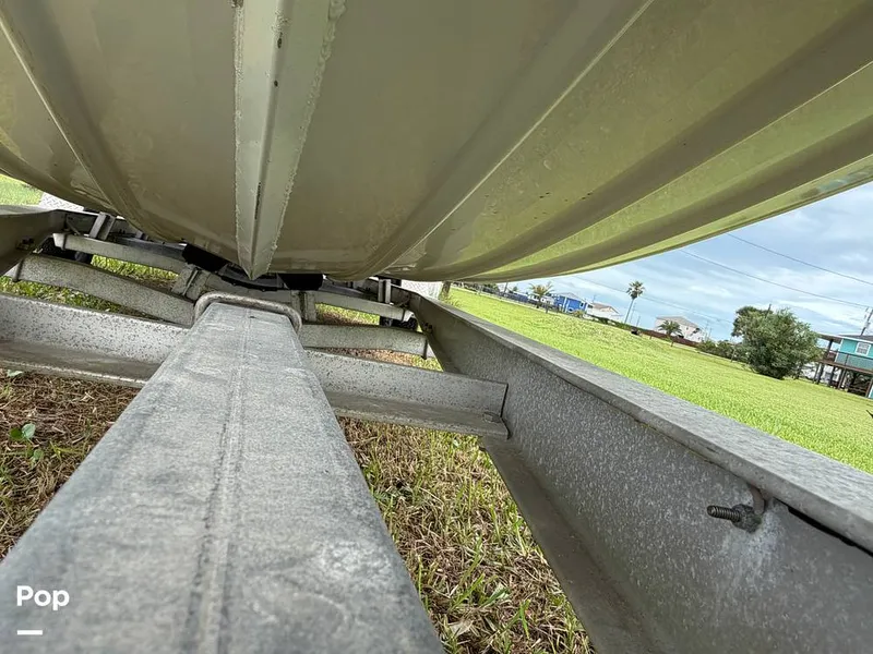 Slide: The Image of Aluminum hull - 16431086