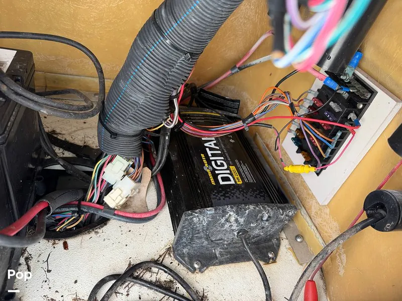 Slide: The Image of Battery Charger - 16431144