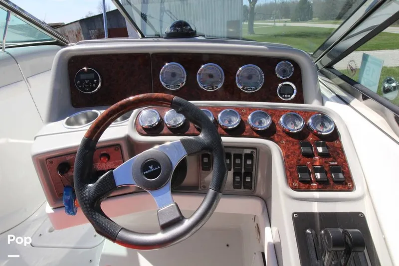 Slide: The Image of Steering Wheel - 16331643