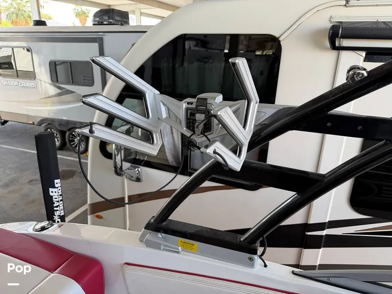 Slide: The Image of Co-captain Glove Box - 16363750
