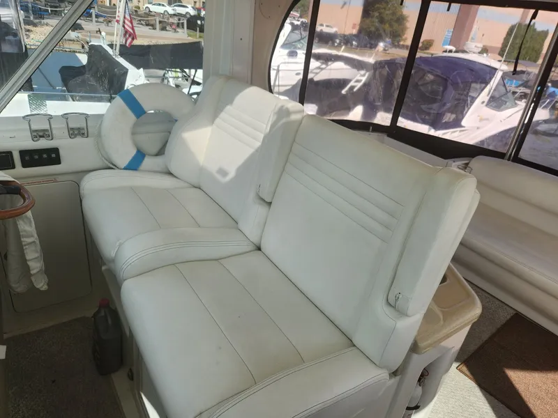 Slide: The Image of Sea Ray 390 Motor Yacht 2004 - 11