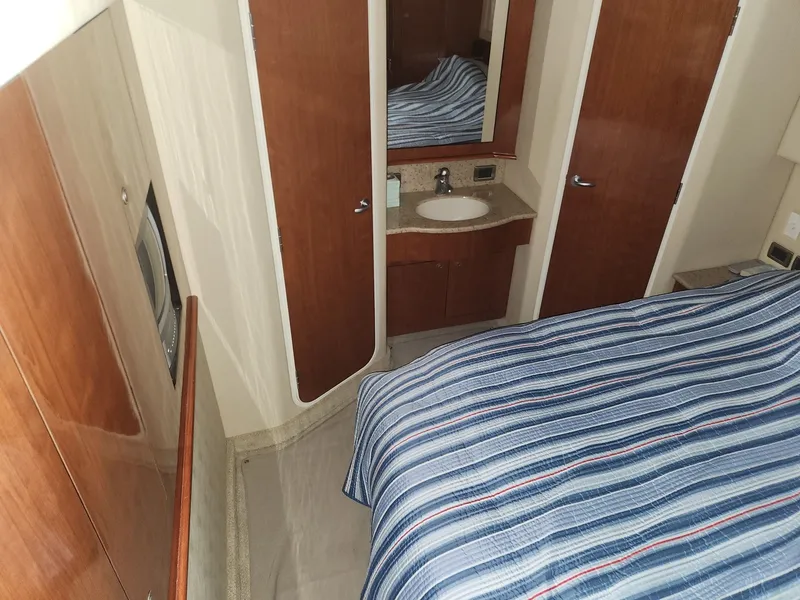 Slide: The Image of Sea Ray 390 Motor Yacht 2004 - 17