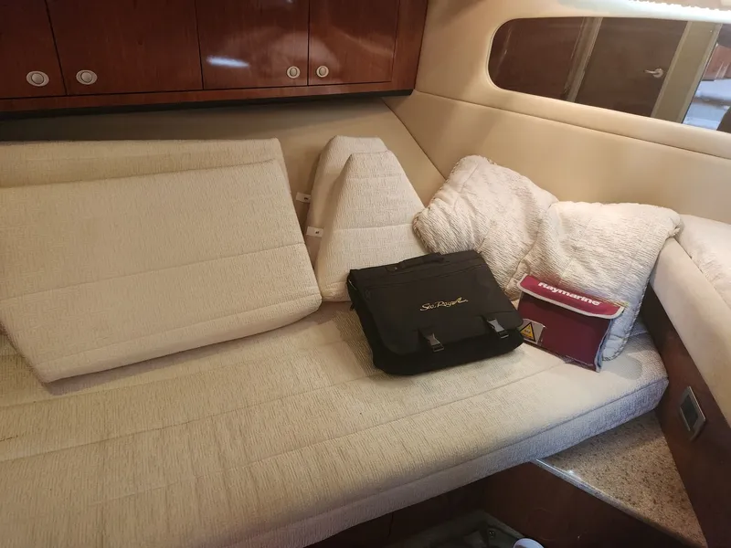 Slide: The Image of Sea Ray 390 Motor Yacht 2004 - 27