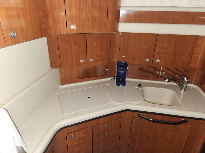 Slide: The Image of Sea Ray 390 Motor Yacht 2004 - 28