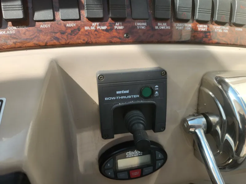 Slide: The Image of Sea Ray 390 Motor Yacht 2004 - 33