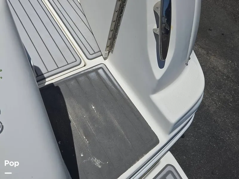 Slide: The Image of Sea Ray 280 Sundancer 2002 - 16405331