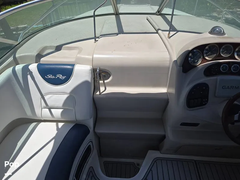 Slide: The Image of Sea Ray 280 Sundancer 2002 - 16405344