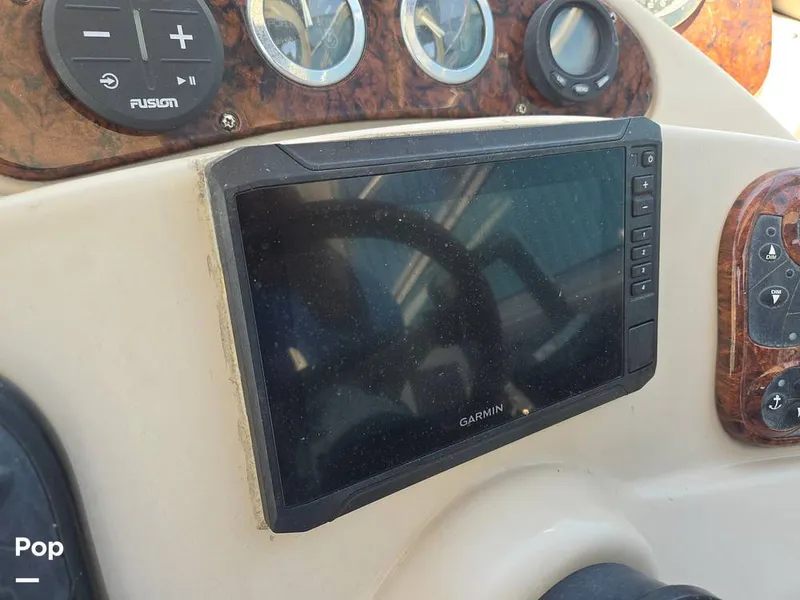 Slide: The Image of Sea Ray 280 Sundancer 2002 - 16405352