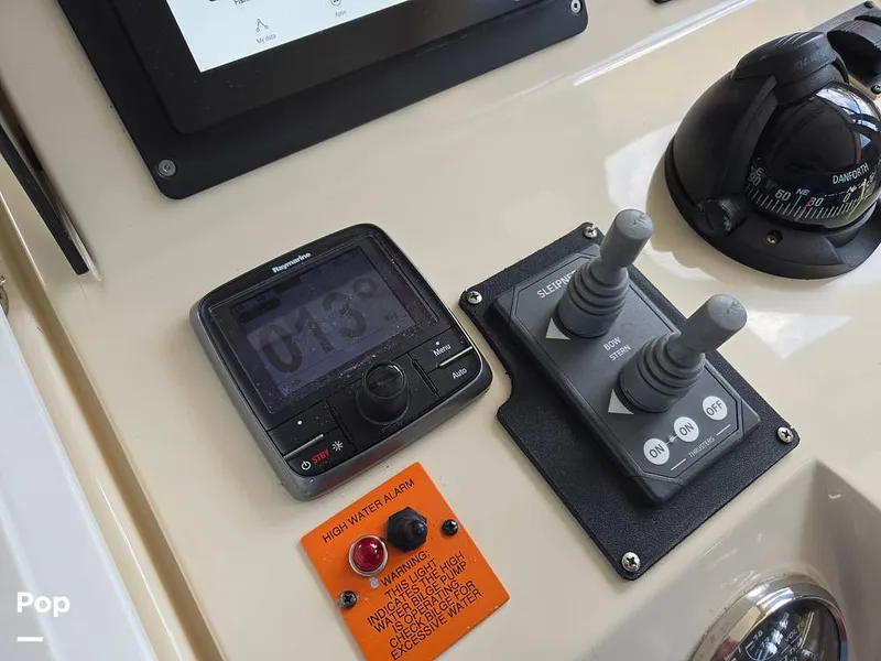 Slide: The Image of Mainship 34 Rum Runner 2006 - 16346625