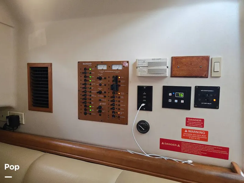 Slide: The Image of Mainship 34 Rum Runner 2006 - 16367008