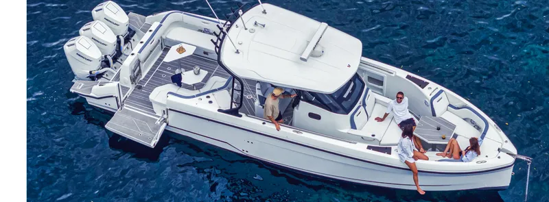 The Image of Beneteau Power 38 T-top 2027 - 0