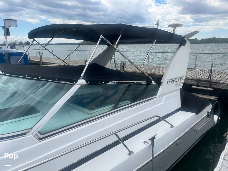 Slide: The Image of Carver Yachts Trojan 400 Express 1999 - 16408638
