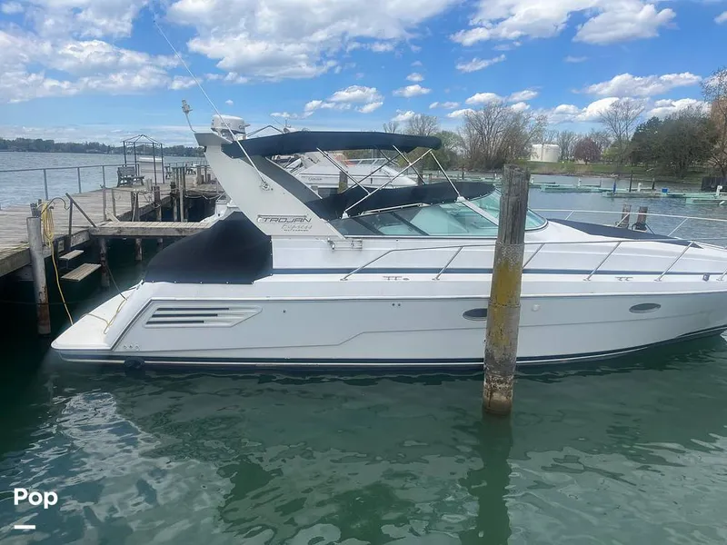 Slide: The Image of Carver Yachts Trojan 400 Express 1999 - 16408640