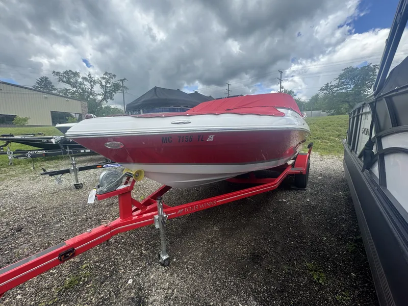 The Image of Four Winns 190 HORIZON 2011 - 0