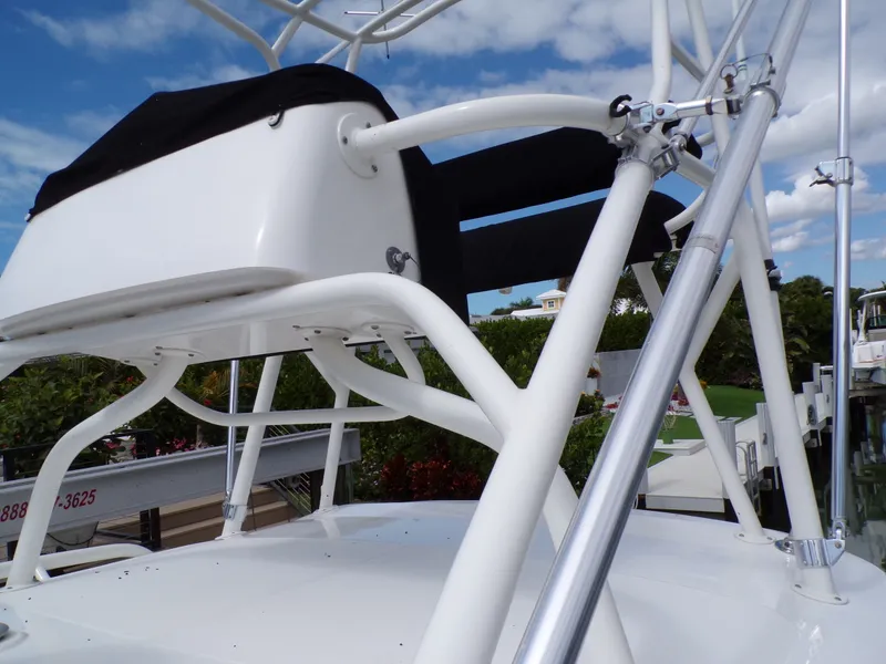 Slide: The Image of Boston Whaler 345 CONQUEST 2014 - 13