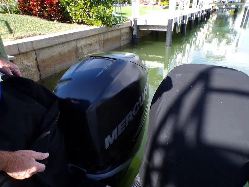 Slide: The Image of Boston Whaler 345 CONQUEST 2014 - 27