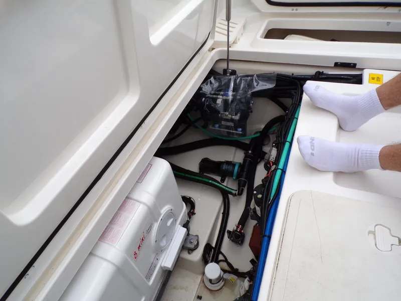 Slide: The Image of Boston Whaler 345 CONQUEST 2014 - 39