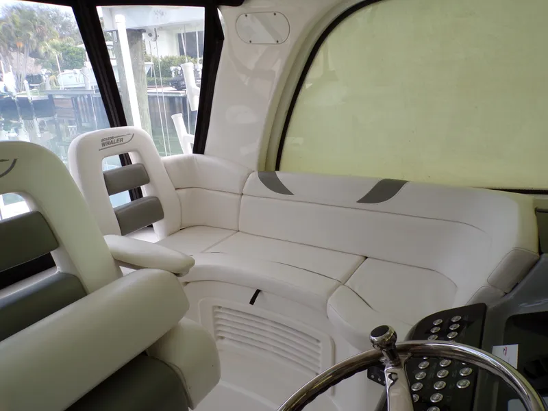 Slide: The Image of Boston Whaler 345 CONQUEST 2014 - 55