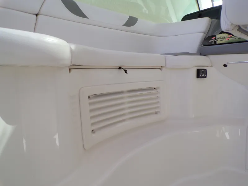 Slide: The Image of Boston Whaler 345 CONQUEST 2014 - 57