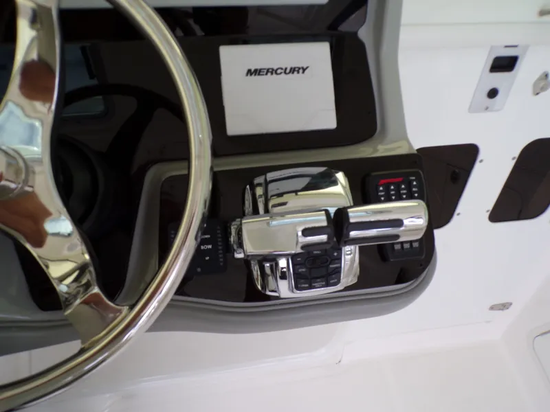 Slide: The Image of Boston Whaler 345 CONQUEST 2014 - 72