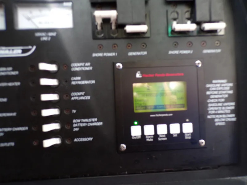 Slide: The Image of Boston Whaler 345 CONQUEST 2014 - 93