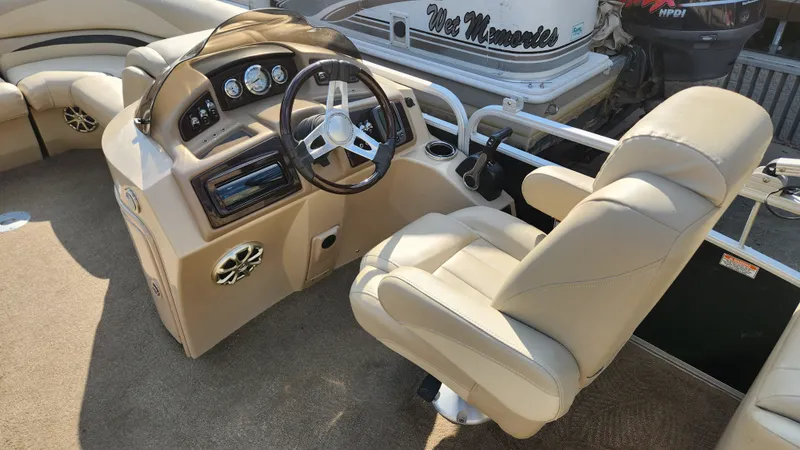 Slide: The Image of Bennington 2250 GSR 2013 - 19