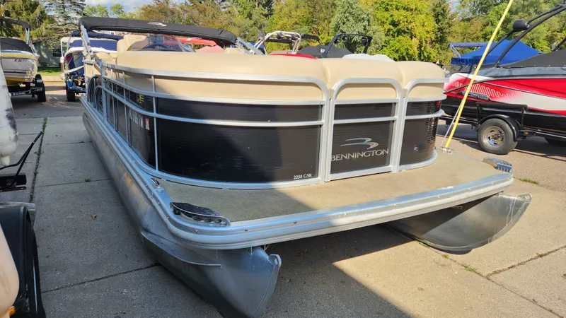 Slide: The Image of Bennington 2250 GSR 2013 - 2