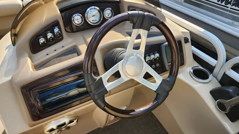 Slide: The Image of Bennington 2250 GSR 2013 - 24