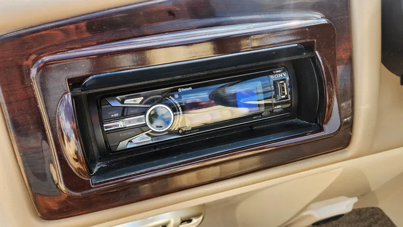 Slide: The Image of Bennington 2250 GSR 2013 - 26