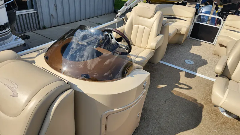 Slide: The Image of Bennington 2250 GSR 2013 - 34