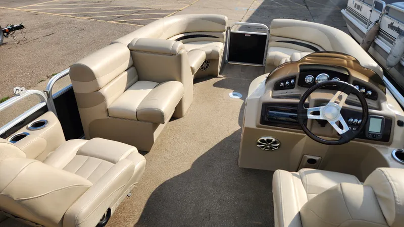 Slide: The Image of Bennington 2250 GSR 2013 - 36