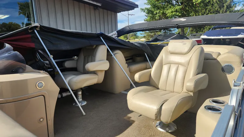 Slide: The Image of Bennington 2250 GSR 2013 - 42