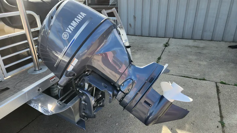 Slide: The Image of Bennington 2250 GSR 2013 - 45