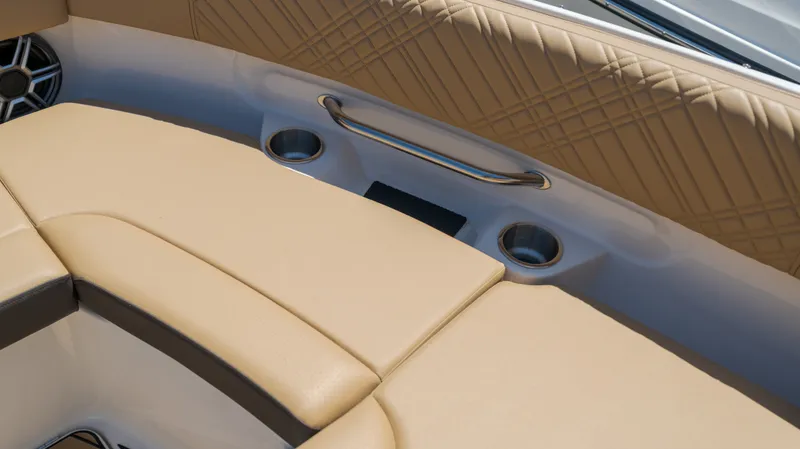 Slide: The Image of Sea Ray SDX 250 Outboard 2026 - 12