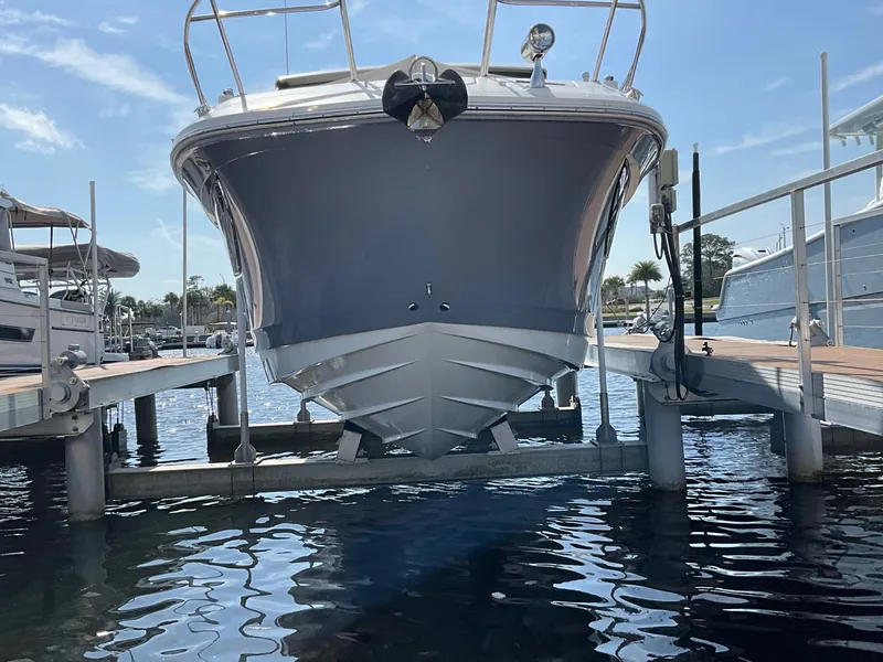 Slide: The Image of Sea Ray 320 SUNDANCER OB 2024 - 2