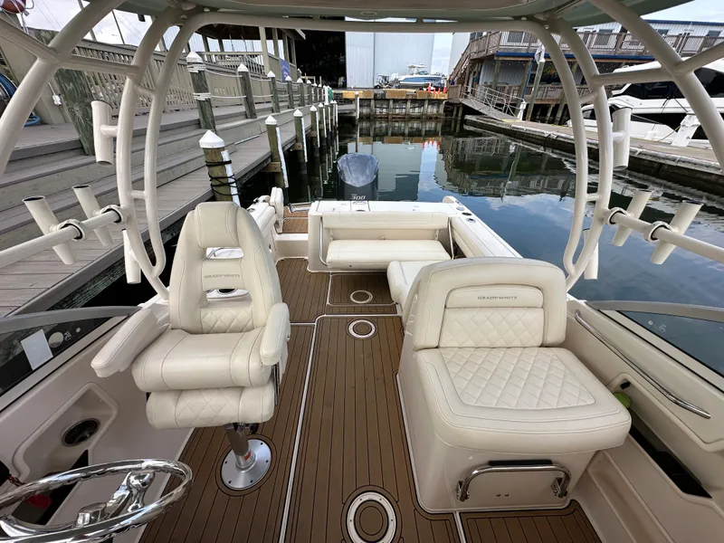 Slide: The Image of Grady-White 235 FREEDOM 2020 - 10