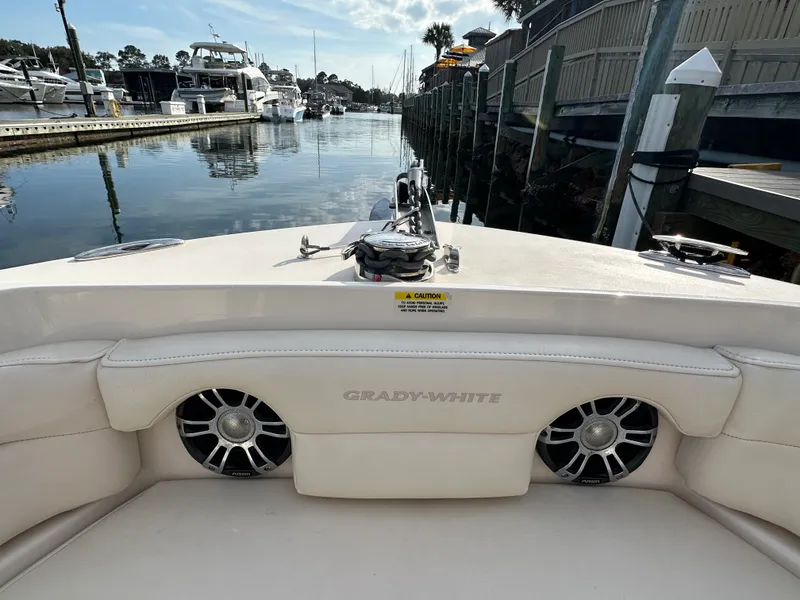 Slide: The Image of Grady-White 235 FREEDOM 2020 - 28