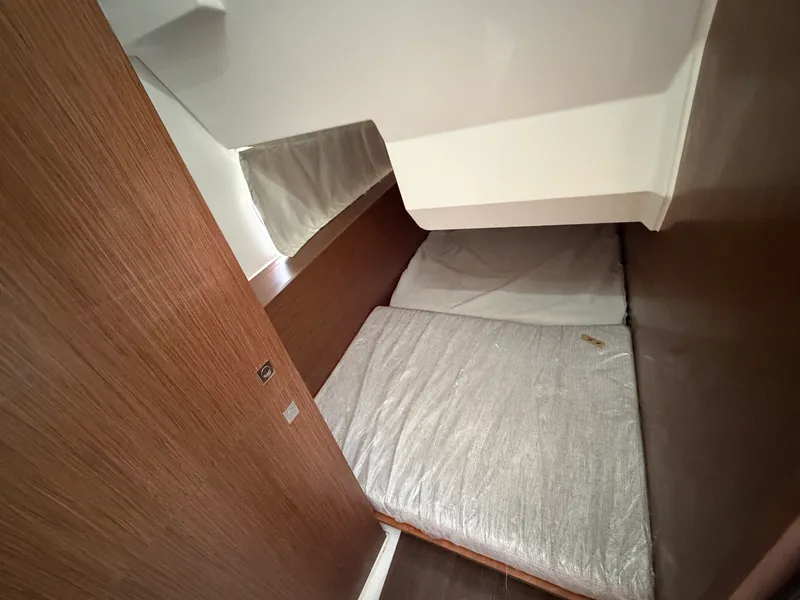 Slide: The Image of Jeanneau NC 1095 2022 - 5