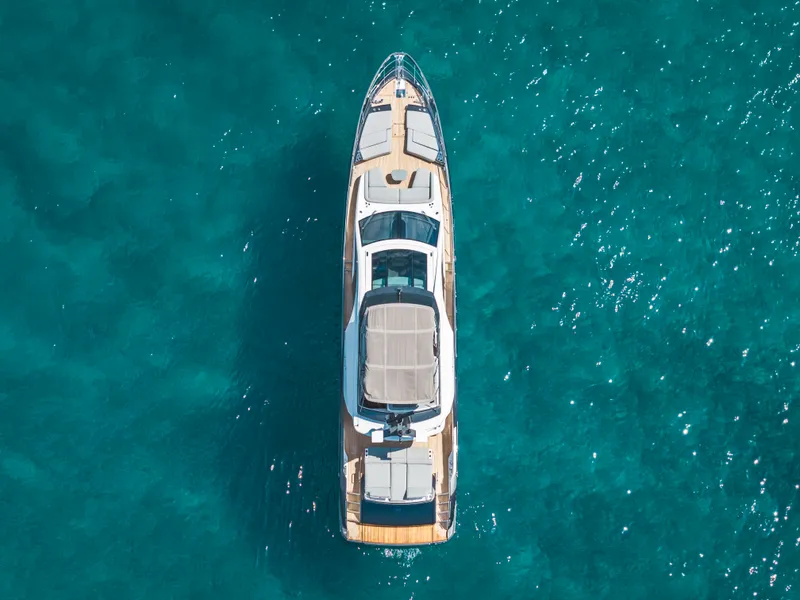 Slide: The Image of Azimut S8 2026 - 8