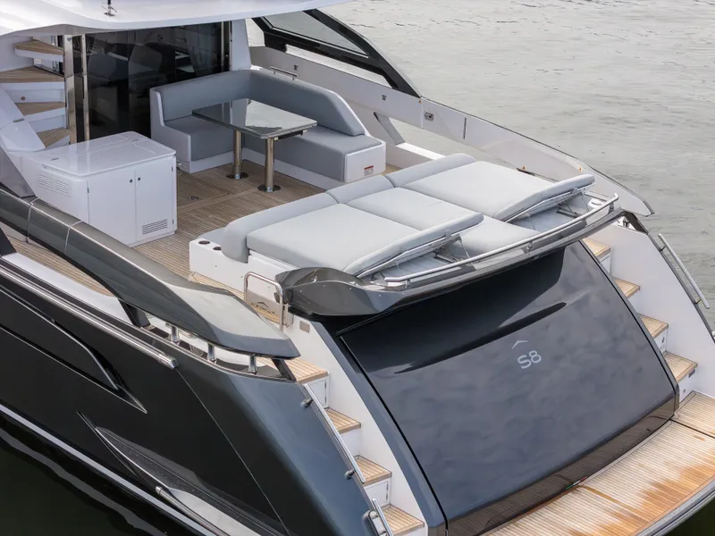 Slide: The Image of Azimut S8 2026 - 91