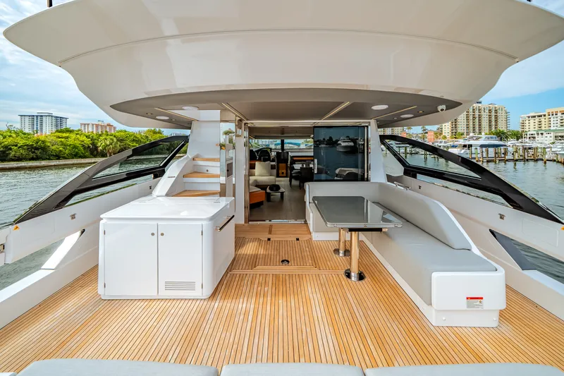 Slide: The Image of Azimut S8 2026 - 60
