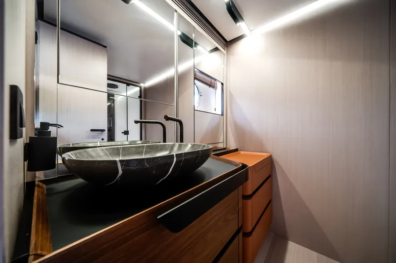 Slide: The Image of Azimut S8 2026 - 38