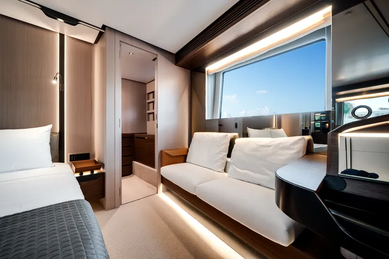 Slide: The Image of Azimut S8 2026 - 35