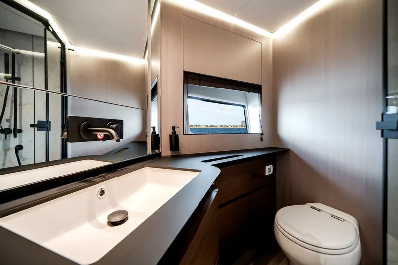Slide: The Image of Azimut S8 2026 - 16